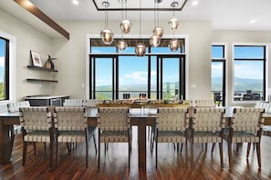 Dining - Summit 85 ~ Modern Luxury ~ Indoor Pool ~ Majestic Views (Sevierville)