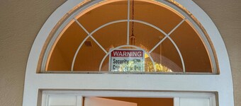 Cozy, Private Home Close to the I95 Exit 284