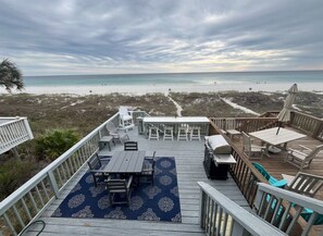Outdoor dining - On the Beach #EZ Grace West end , Pier park Beautiful Sunsets  #Peaceful (Panama City Beach)