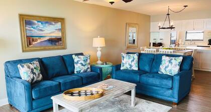 Endless Oceanfront Upper Floor Views of Ocean/Pier from this Wonderful Condo!