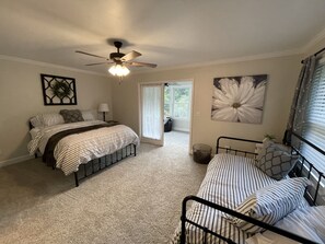 3 chambres, fer et planche Ă repasser, Wi-Fi gratuit, draps fournis