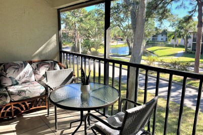 Fabulous Shorewalk Palms Heaven condo-2 heated hot tubs & pools near IMG/beaches