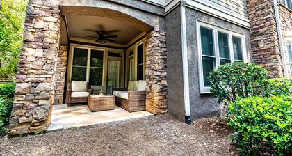 Escape to this Reynolds Lake Oconee two bedroom condo nestled in nature.