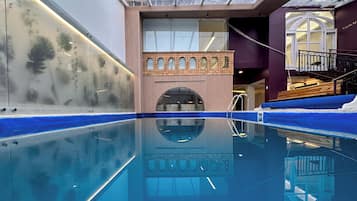 Rooftop pool