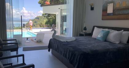 Suite 4 - Pool Ocean View Room Vista Ocean Suites Manuel Antonio, Costa Rica