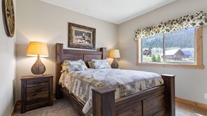 3 bedrooms, free WiFi, bed sheets