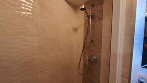 Bathroom - Holiday apartment newly renovated with air conditioning (Siófok)