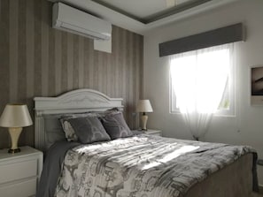 2 bedrooms, iron/ironing board, free WiFi