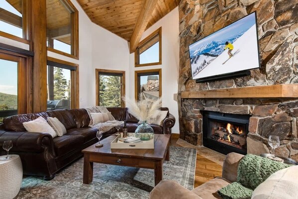 TV, fireplace, offices