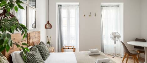 1 bedroom, desk, iron/ironing board, WiFi