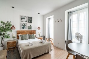 1 bedroom, desk, iron/ironing board, WiFi