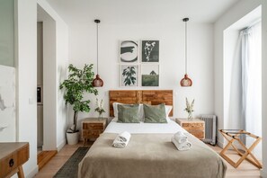1 bedroom, desk, iron/ironing board, WiFi