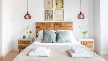 1 bedroom, desk, iron/ironing board, WiFi