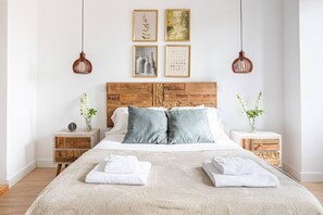 1 chambre, bureau, fer et planche à repasser, Wi-Fi