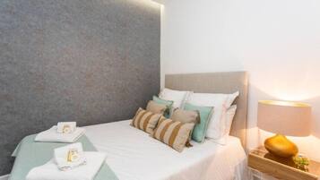 2 slaapkamers, een bureau, een strijkplank/strijkijzer, wifi