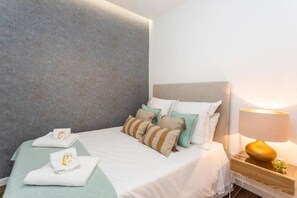 2 makuuhuonetta, työpöytä, silitysrauta/-lauta, Wi-Fi