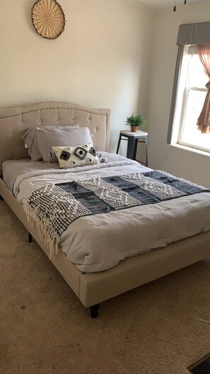 4 bedrooms, WiFi, bed sheets