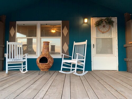 Cozy-Chic Farm House at Los Alio Farm, NM and TX