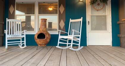 Cozy-Chic Farm House at Los Alio Farm, NM and TX
