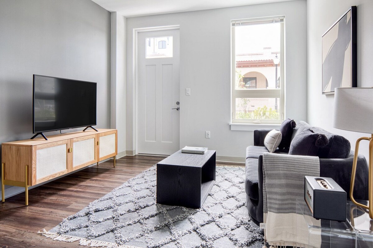 Trendy Brighton 1BR w/ W/D, Gym, near T, Shops + Dining, by Blueground