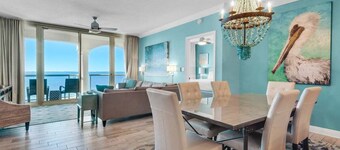 Sleeps 6-Stunning Bay Front Views-Luxury Resort