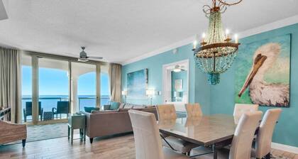 Sleeps 6-Stunning Bay Front Views-Luxury Resort