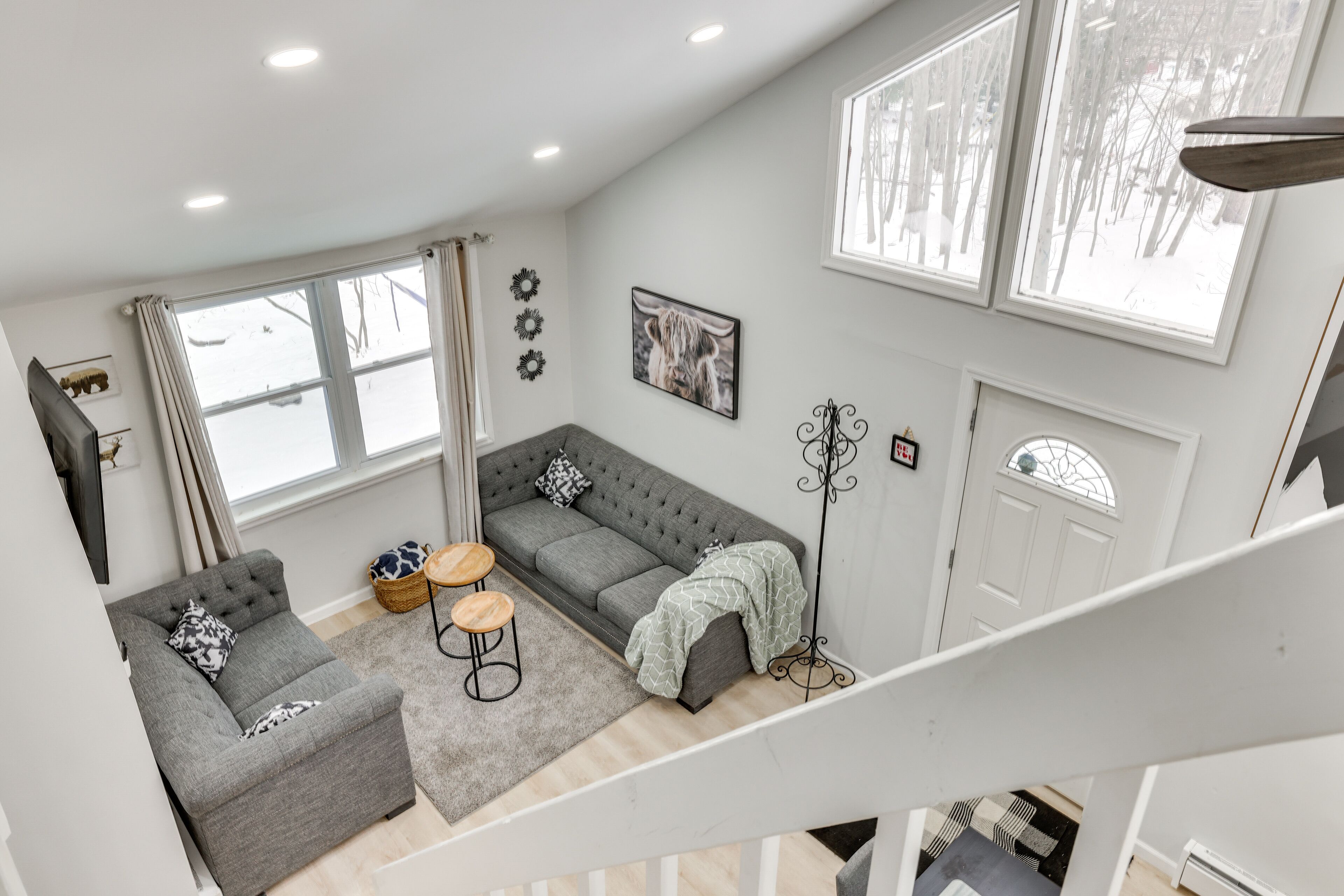 Tobyhanna Home w/ Hot Tub & Fire Pit: Walk to Lake