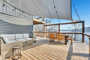 Outdoor dining - Catalina Retreat - Cullman Smith Lake (Cullman)