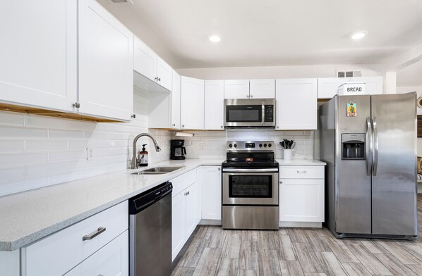 Fridge, microwave, oven, stovetop