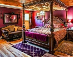 9 bedrooms, soundproofing, iron/ironing board, free WiFi