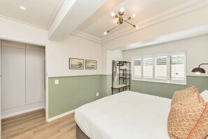 2 bedrooms, iron/ironing board, Internet, bed sheets