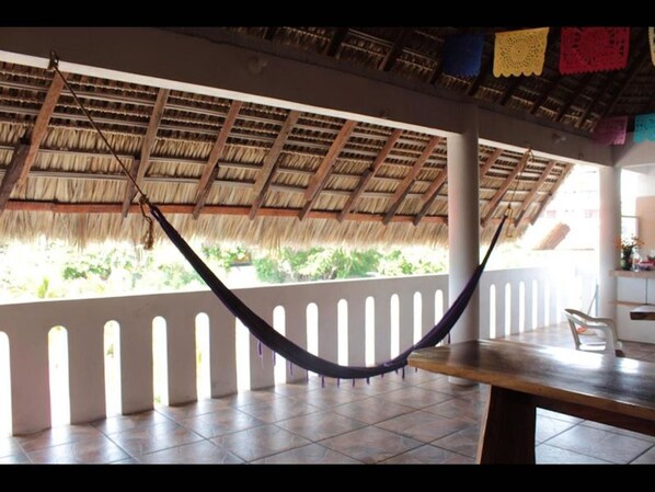 Outdoor dining - Double room for a Couple (Puerto Escondido)