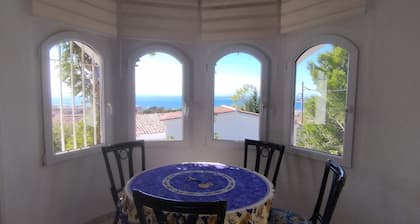 Pet-Friendly "Casa Jazmin" with Private Pool, Sea Views, A/C and WiFi