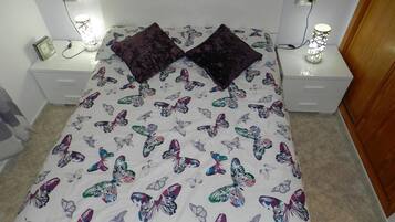 2 間睡房、熨斗/熨衫板、免費 Wi-Fi、床單