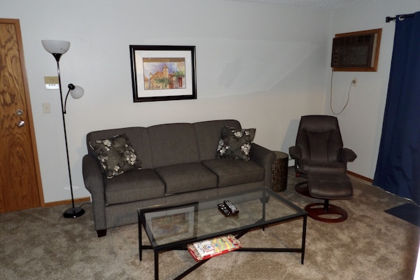 Comfortable Living Room, Wifi, new furnishings