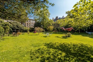 Garden - Crescent House (Edinburgh)