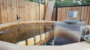 Luxury Studio Suite, 1 Bedroom, Non Smoking, Garden View | Deep-soaking bathtub - Vira Garden House (Sile)