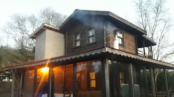 Family Tree House, Non Smoking, Garden View | Premium bedding, individually decorated, desk, laptop workspace