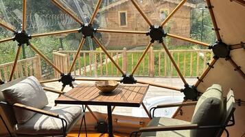 Tenda Comfort, 1 Tempat Tidur Double, jet tub, area taman | Area keluarga