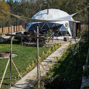 Front of property - Vira Garden House (Sile)