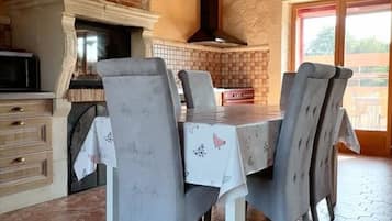 Frigorifero, microonde, forno, lavastoviglie