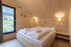 3 chambres, accès au Wi-Fi (inclus), literie fournie