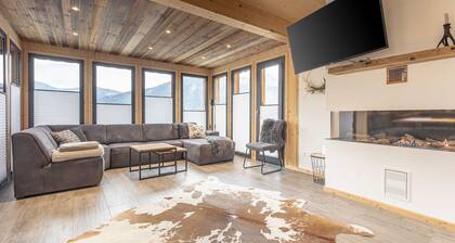 Premium Chalet # 62 with Sauna & Whirlpool