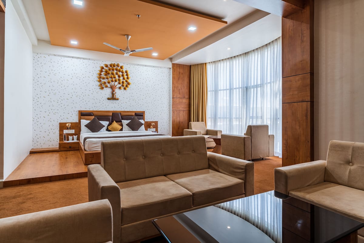 Executive Studio Suite