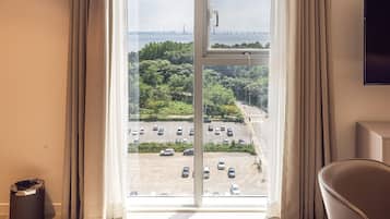 Premier Triple (Ocean View) | Select Comfort beds, desk, laptop workspace, blackout drapes