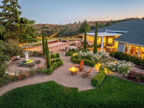 Luxe Private Hilltop Estate w/Spectacular Vineyard & Downtown Views!