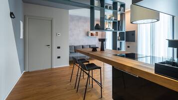 Suite, 2 Bedrooms | Living area