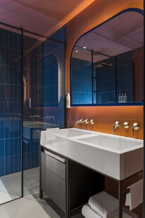 Minibar, in-room safe, desk, blackout curtains - Demo Hotel Design Emotion (Rimini)