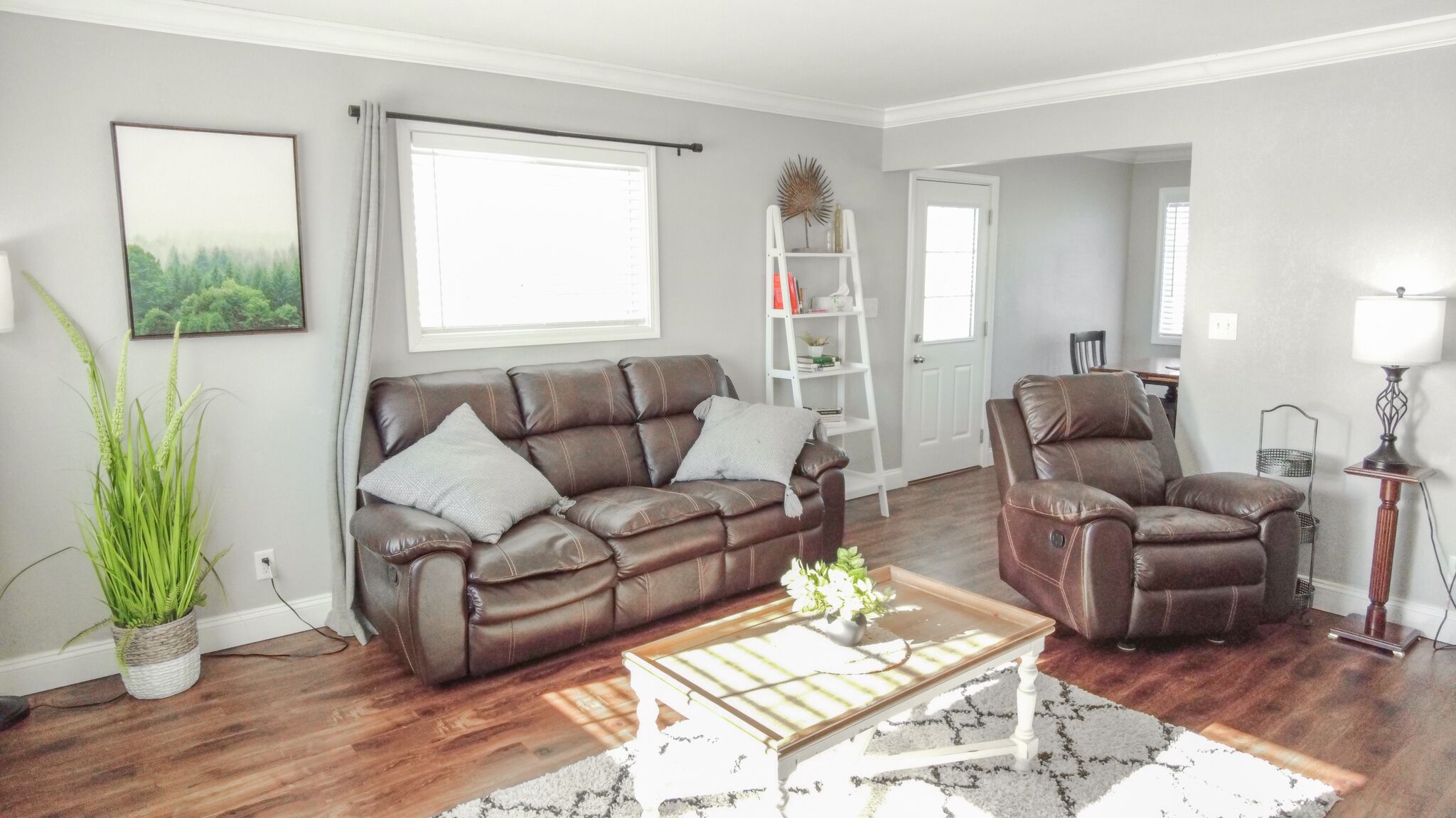 2-BD WALK-IN ~ 1 Block Off The Strip ~ New Furnishings ~ FREE TICKETS INCLUDED (TH-A)