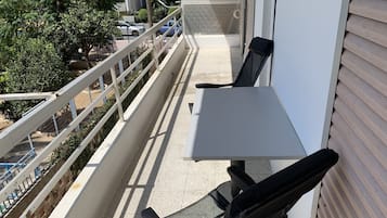 City Apartment | Pemandangan dari bilik